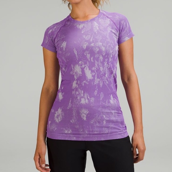 lululemon athletica Tops - Lululemon Swiftly Tech Short Sleeve Shirt